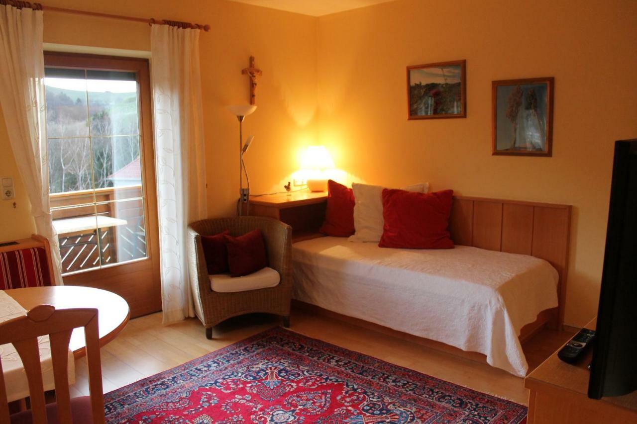 Anna'S Home - Ferienwohnungen Ratsch an der Weinstraße Extérieur photo